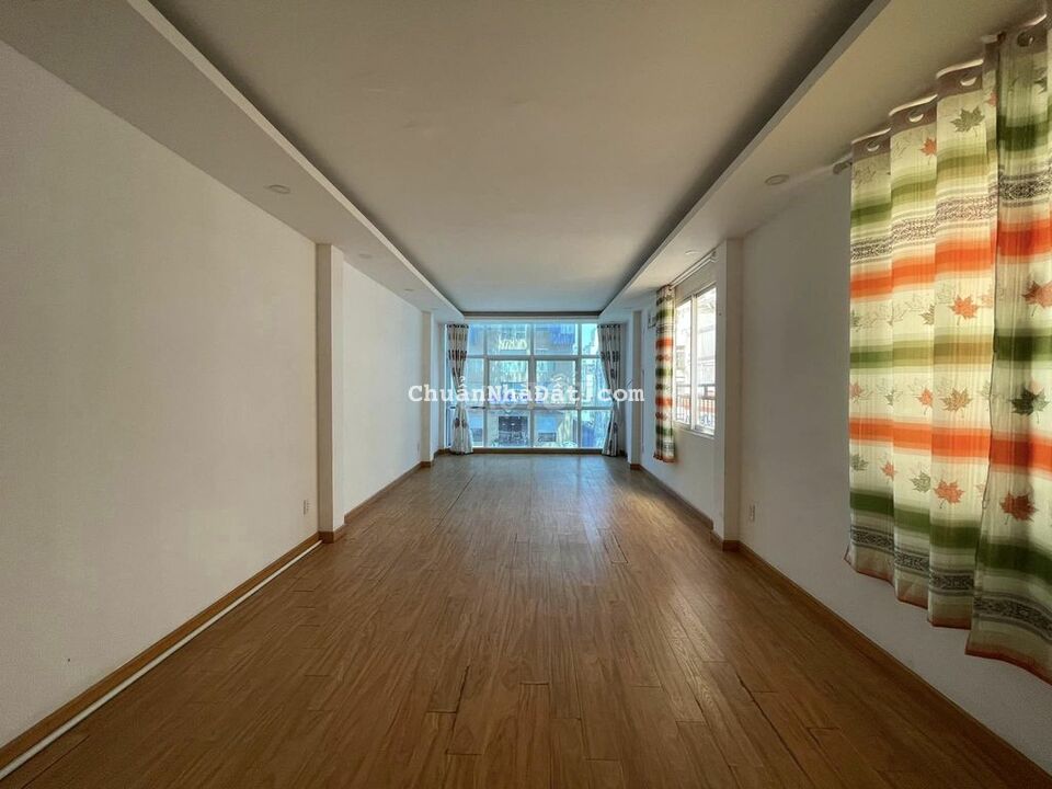 NHÀ MẶT TIỀN 4X20, 1T2L, VỈA HẺ, SÂN RỘNG, NGUYỄN THỊ MINH KHAI, Q3