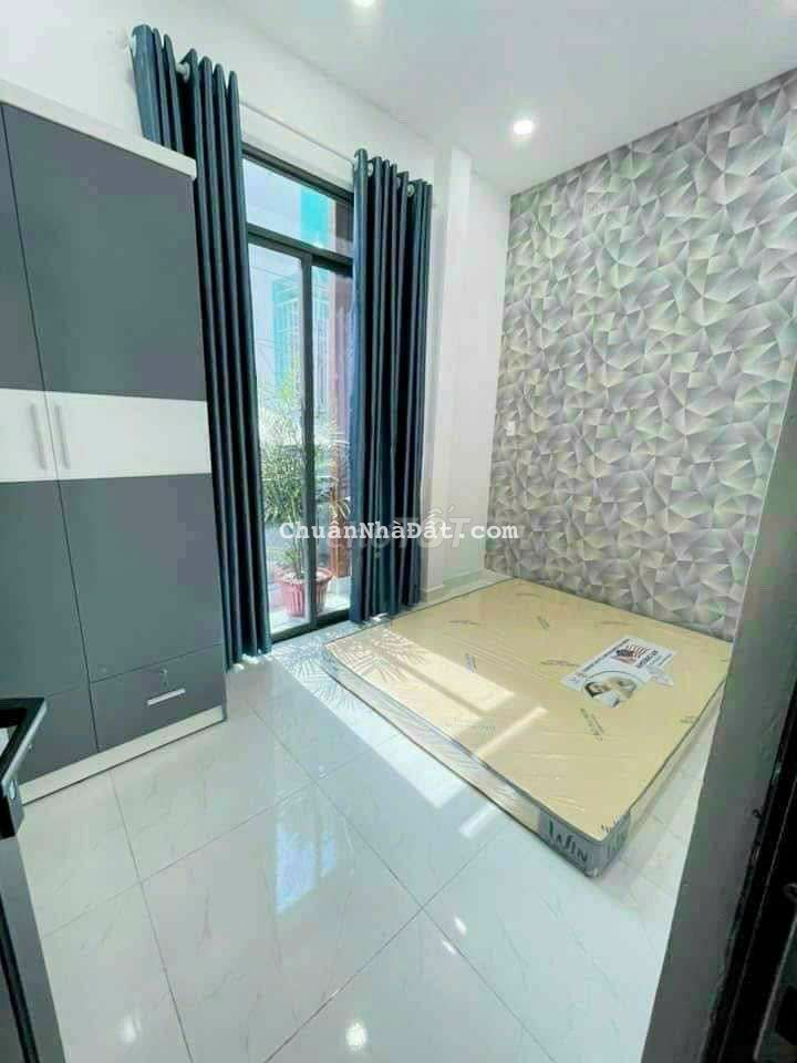 Nhà Nguyễn Trãi vs Huỳnh Mẫn Đạt, trệt 2 lầu, 3 phòng 4 wc