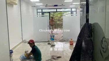 CHO THUÊ NHÀ MẶT TIỀN HOÀNG TRỌNG MẬU NHÀ TRỆT 4LẦU THANG MÁY 55TR TL