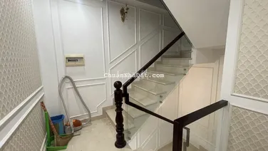 NP Jamona Golden Silk thuê từ 22-25 triệu/tháng