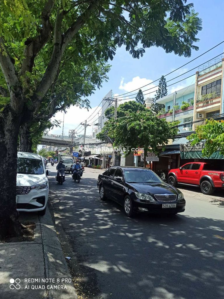 Cho thuê nhà cấp 4 mt đs 75 tân quy đông,dt 6x23 giá 15 triệu /th