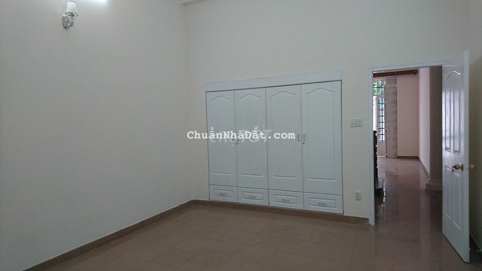 Cho thuê biệt thự hẻm xe hơi 739 kiều đàm P.Tân Hưng Quận 7