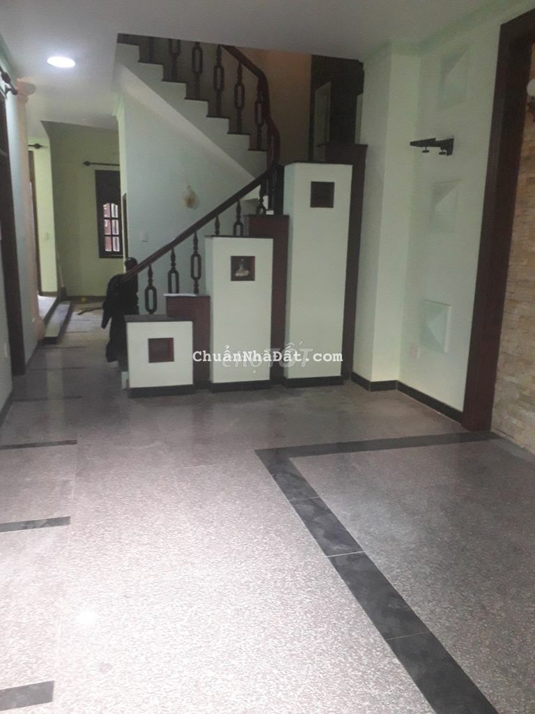 Cho thuê biệt thự BÌNH ĐĂNG (Đối diện bến xe Q.8).