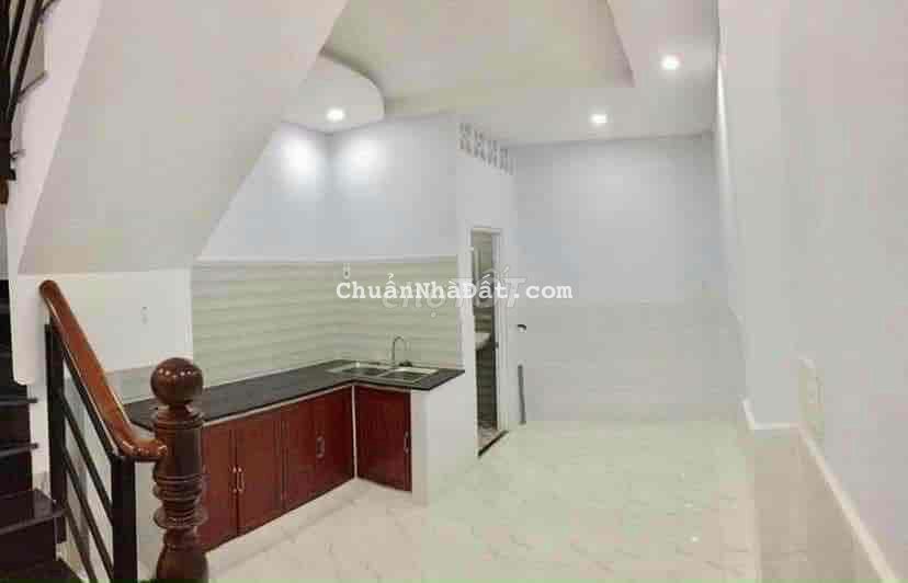 Cho thuê nhà nguyên căn 9 triệu. HẺM ÂU DƯƠNG LÂN. F3.