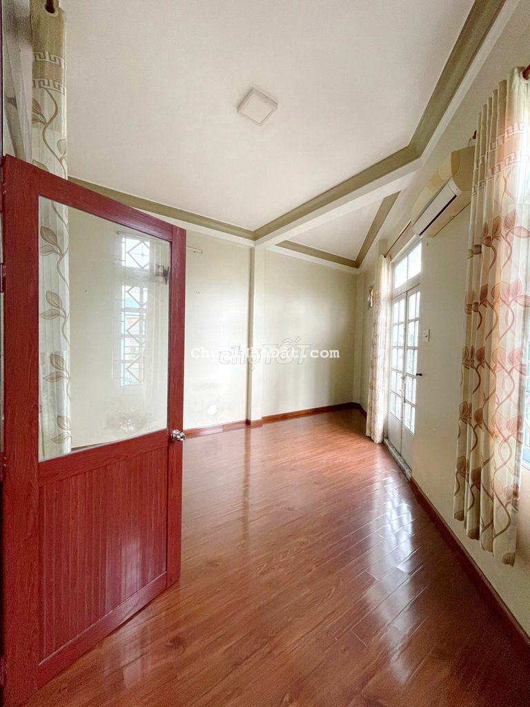 ✅Nhà mới 4 tầng Mặt tiền NB Tạ Quang Bửu P5Q8 giá 18 triệu/tháng