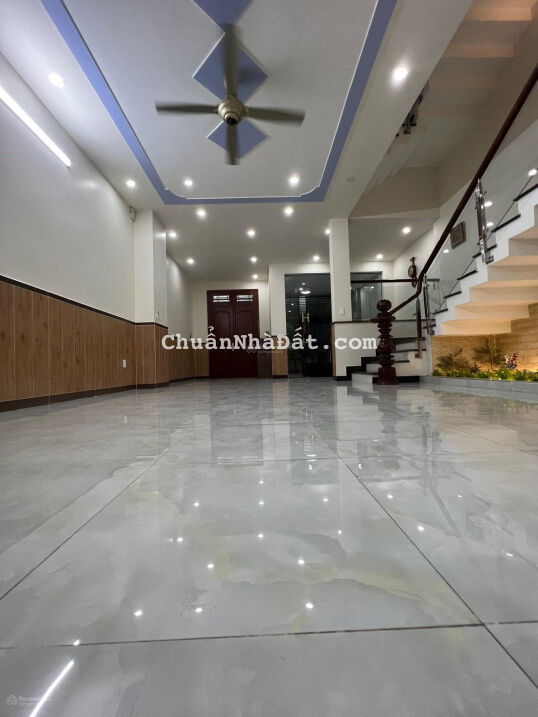 Cho thuê nhà nguyên căn 3 lầu, full NT, giá 22tr/ tháng