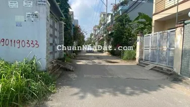 Cho thuê nhà nguyên căn 3 phòng ngủ 3WC sân thượng 1 trệt 2 lầu trục chính kdc Trường Lưu, giá 8tr