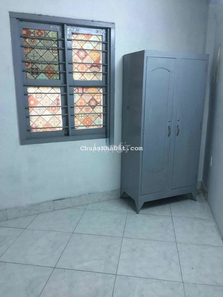 MẶT TIỀN TRẦN VĂN HOÀNG ..6X7..2 lầu..3pn.2wc..giá 15tr