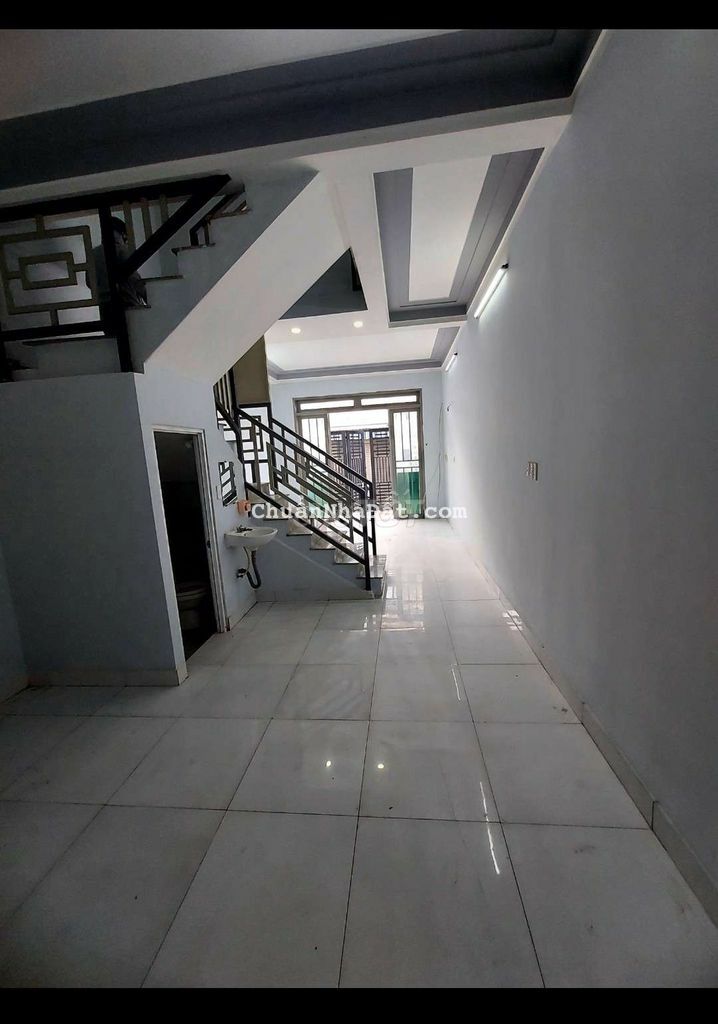 Nhà 4x15m 1 trệt 1 lầu , hxt lê trọng tấn