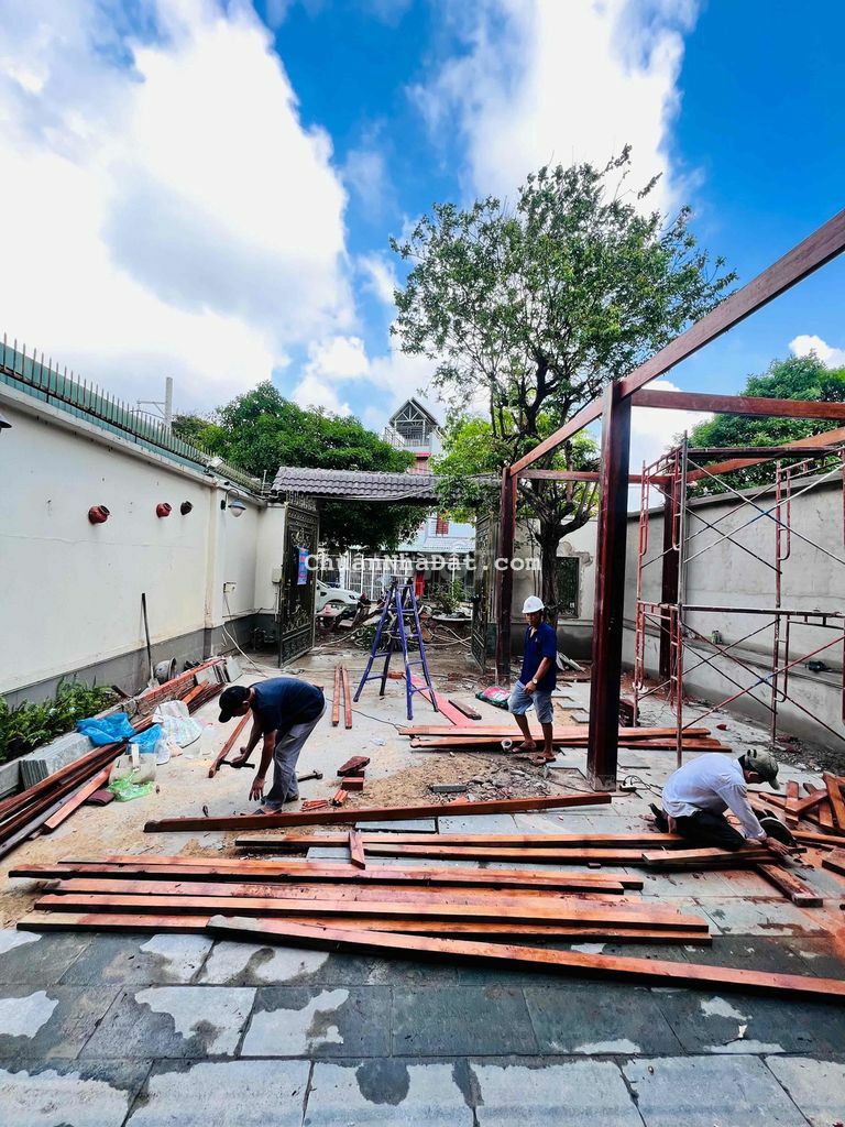 Cho Thuê Biệt Thự 1T2L,Sân Rộng.Sát  Hoàng Diệu 2,DTSD 500m2 Ngang 10M