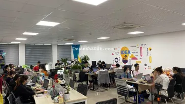 Cho thuê sàn văn phòng 150m2, thông sàn, nhà mới ở Cầu Diễn