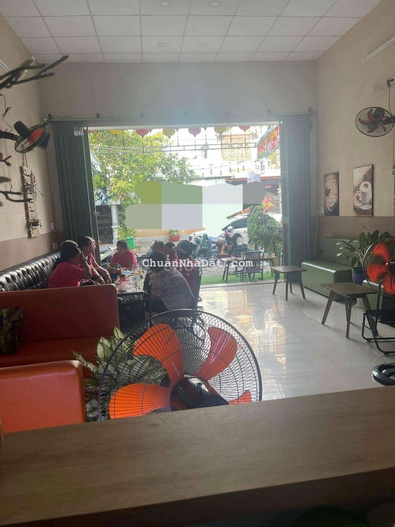Cần sang quán cà fe sát chợ hòa xuân