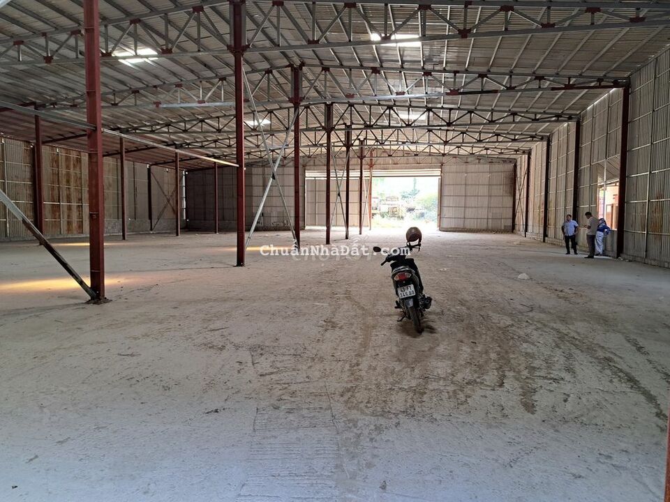 CHO THUÊ KHO 1.300 m2 ĐƯỜNG HOÀNG VĂN THÁI- CHO SẢN XUẤT