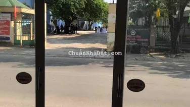 Cho thuê mặt bằng kd MT Trần Văn Trà đối diện trường Việt Hàn