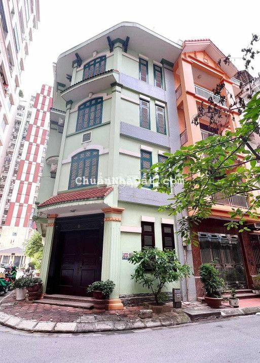 Cho thuê nhà liền kề Trần Kim Xuyến, dt 80 m2 x 4 tầng, lô góc