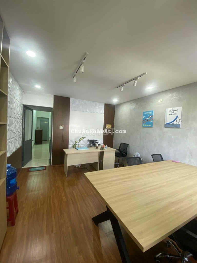 Cho thuê nhà mặt tiền đường B5, VCN Phước Hải, Giá 10 triệu